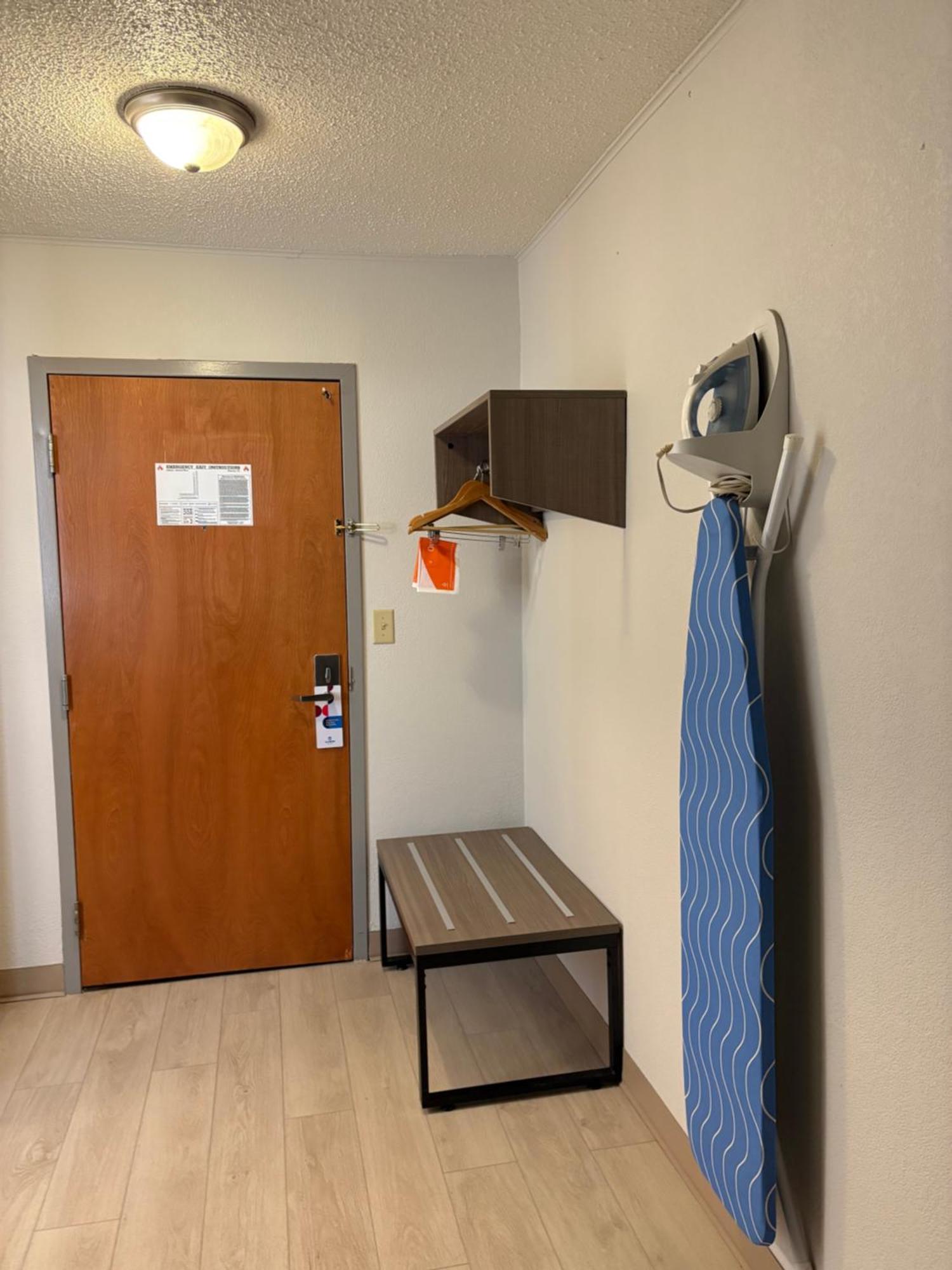 Clarion Inn & Suites And Convention Center Kearney Habitación foto